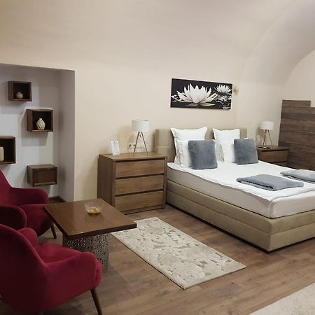 Imperial Rooms - Ultracentral - Jacuzzi Cu Hidromasaj 오라데아 외부 사진